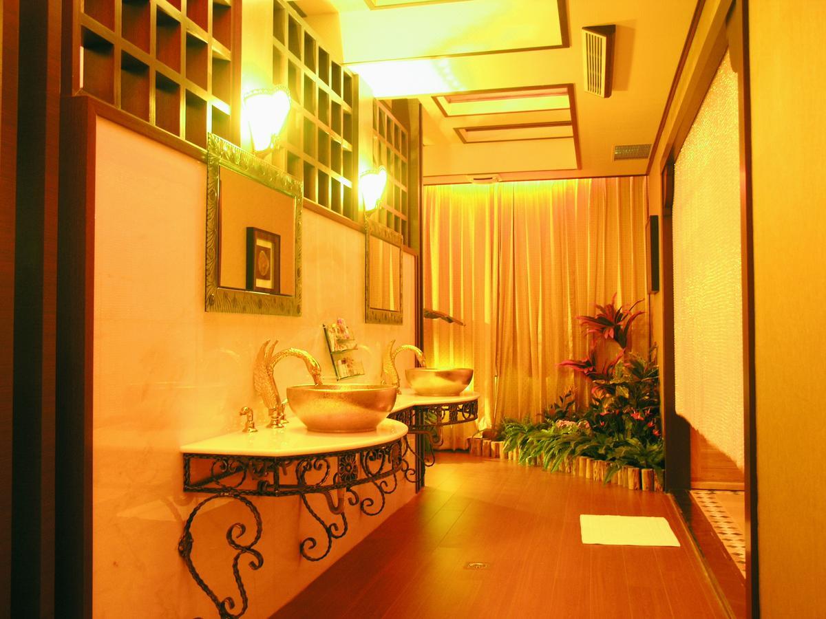 Daniel Spa Motel Pingzhen Bagian luar foto