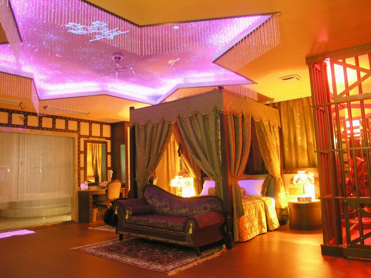 Daniel Spa Motel Pingzhen Bagian luar foto