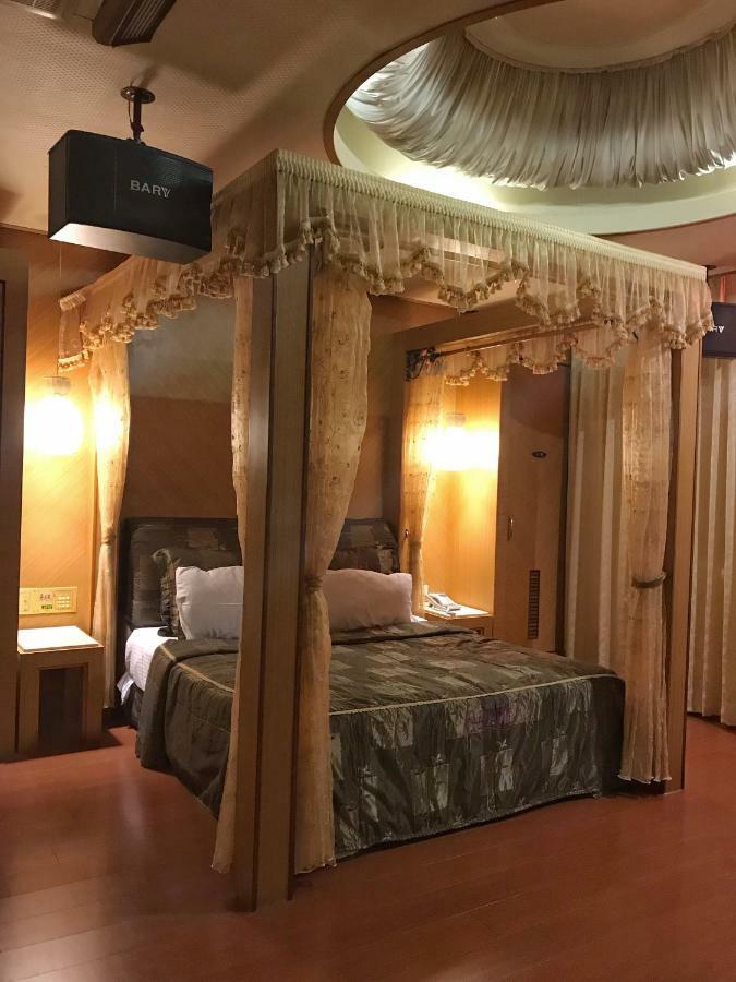 Daniel Spa Motel Pingzhen Bagian luar foto